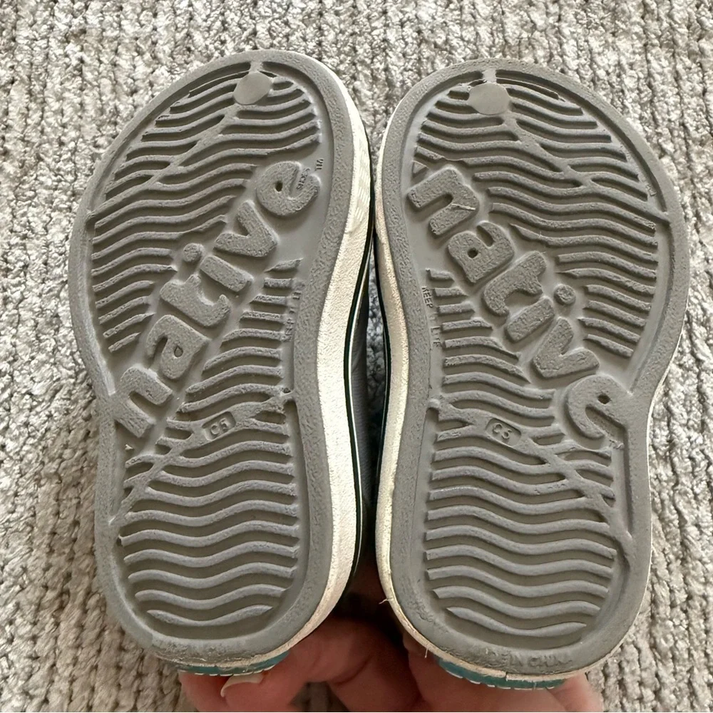 Native Kids Jefferson Slip-On Shoes‎ Gray Rubber Sneakers C5